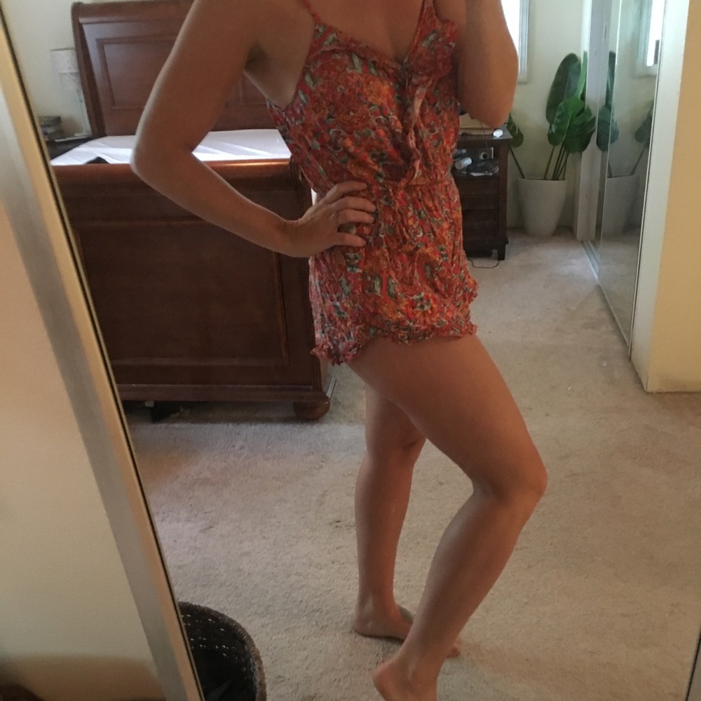 Romper - Picture 2 of 3